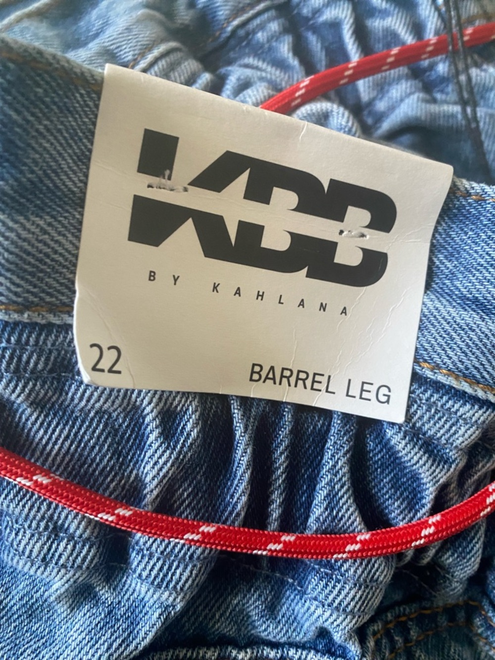 KBB by Kahlana Barfield Brown Light Wash Paperbag Waist Jeans with Drawstring - Picture 6 of 6